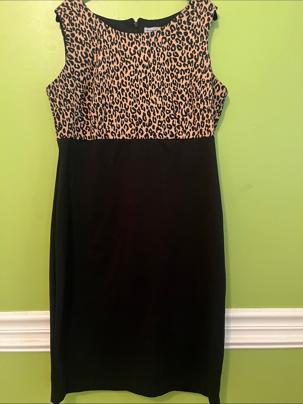 Danny & Nicole Leopard Black sheath dress